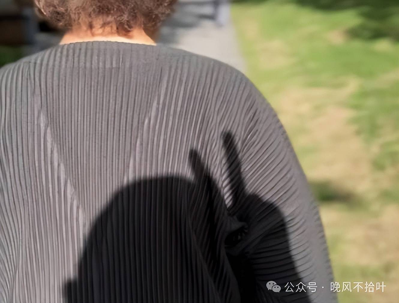 邓超母亲79岁，女儿患癌，丈夫离世14年，幸得儿子儿媳孝顺陪伴_大姐_岁月_妈妈