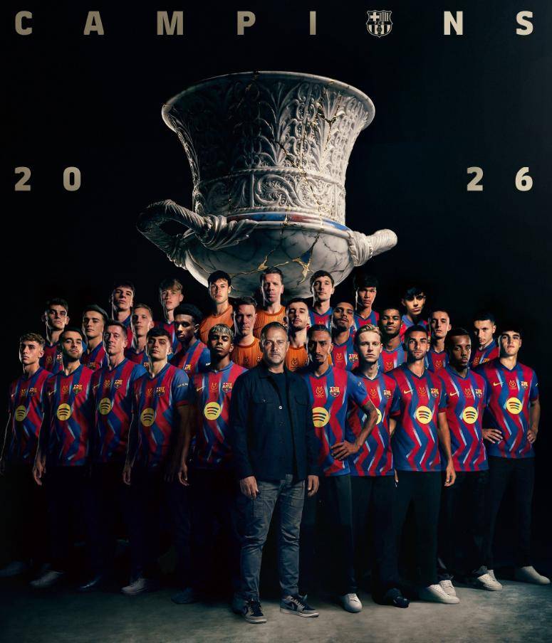 西超杯决赛惊天逆转！巴萨3-2皇马夺冠，拉菲尼亚双响，维尼修斯一条龙破门，德容染红引发争议！