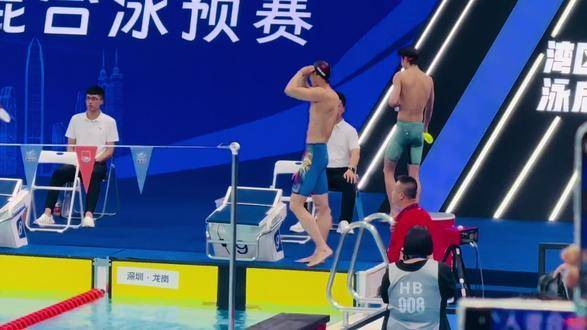 沉浸于泳池的律动与荣光，见证汪顺在上的高光时刻