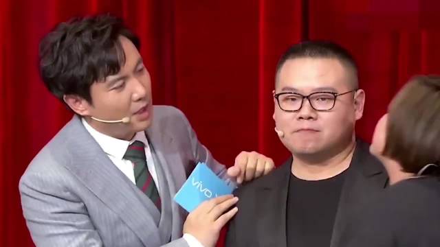 贾玲岳云鹏同台交锋，全场爆笑