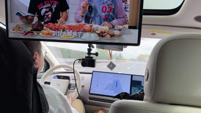 双音区的好处～可以前排后排各干各的