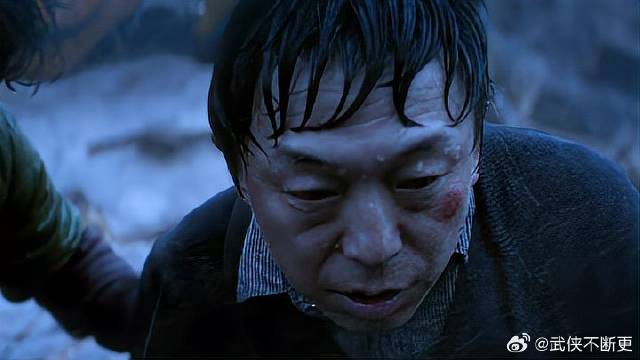 公司旅游车被冲到孤岛 黄渤瞬间慌了，秒懂必死无疑！