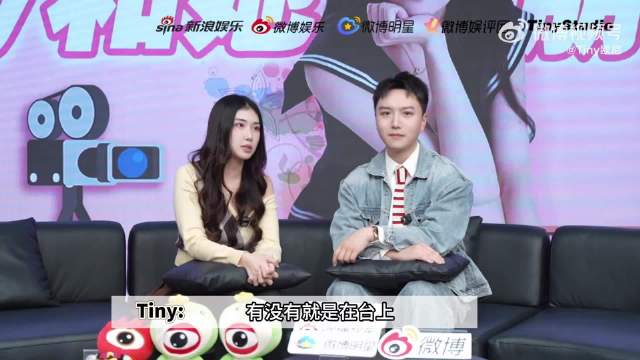 孟子义直播口误搭档默契救场