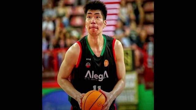 2米23中锋西班牙联赛27+12肆虐，篮协紧急征调遇阻