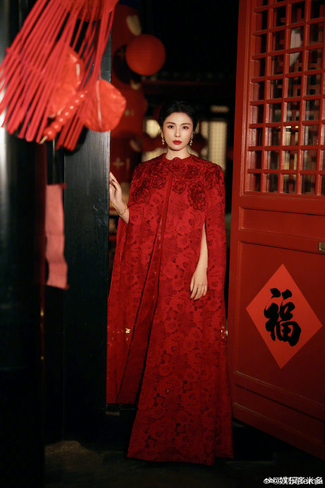 刘涛和梁家辉、张新成在春晚节目《手到福来》中是如何合作的？