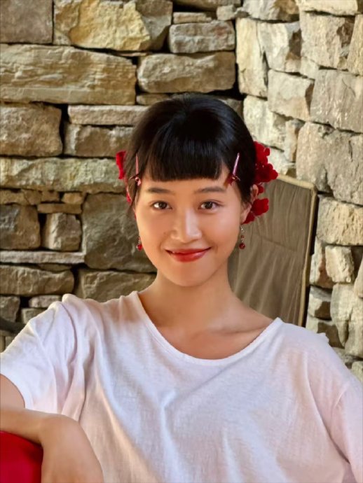 网友如何评价蓝盈莹从配角到央视女主的蜕变过程？