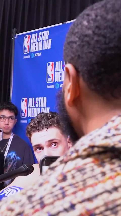 申京回应杜兰特刷推特提问，避谈更衣室细节