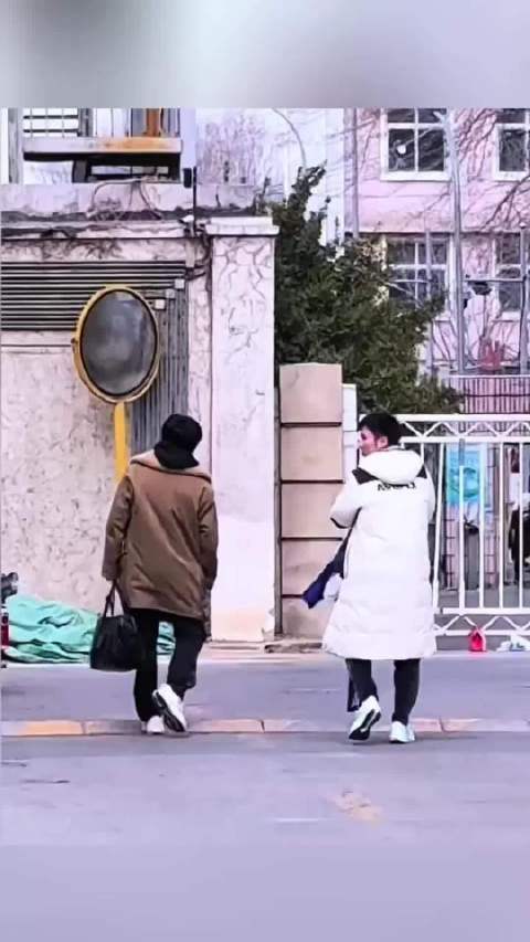 难得一见王楚钦如此放松的一刻