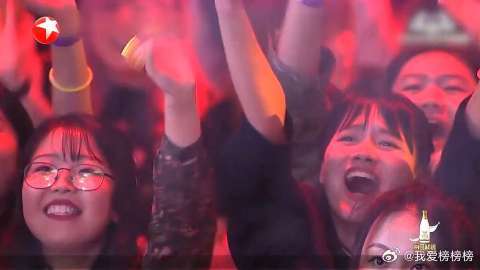 任贤齐刘宇宁演唱《后来》，妥妥的开口跪，直接引起全场尖叫