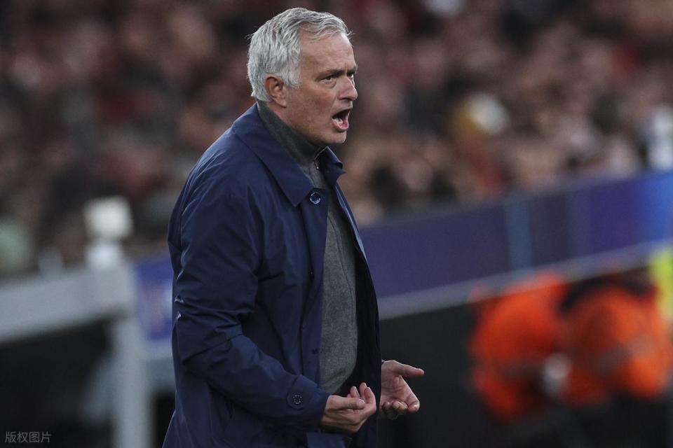 欧冠刺激夜：尤文图斯2-5，皇马1-0，巴黎圣日耳曼3-2，穆帅染红