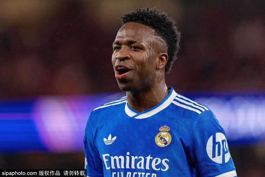 欧冠-小熊世界波种族歧视罢赛穆帅染红　皇马1-0本菲卡_维尼修斯_皇家马德里