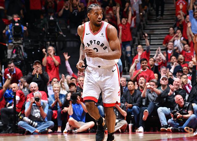 轻伤不下火线 伦纳德末节三分锁定胜局-三栏网赚主题