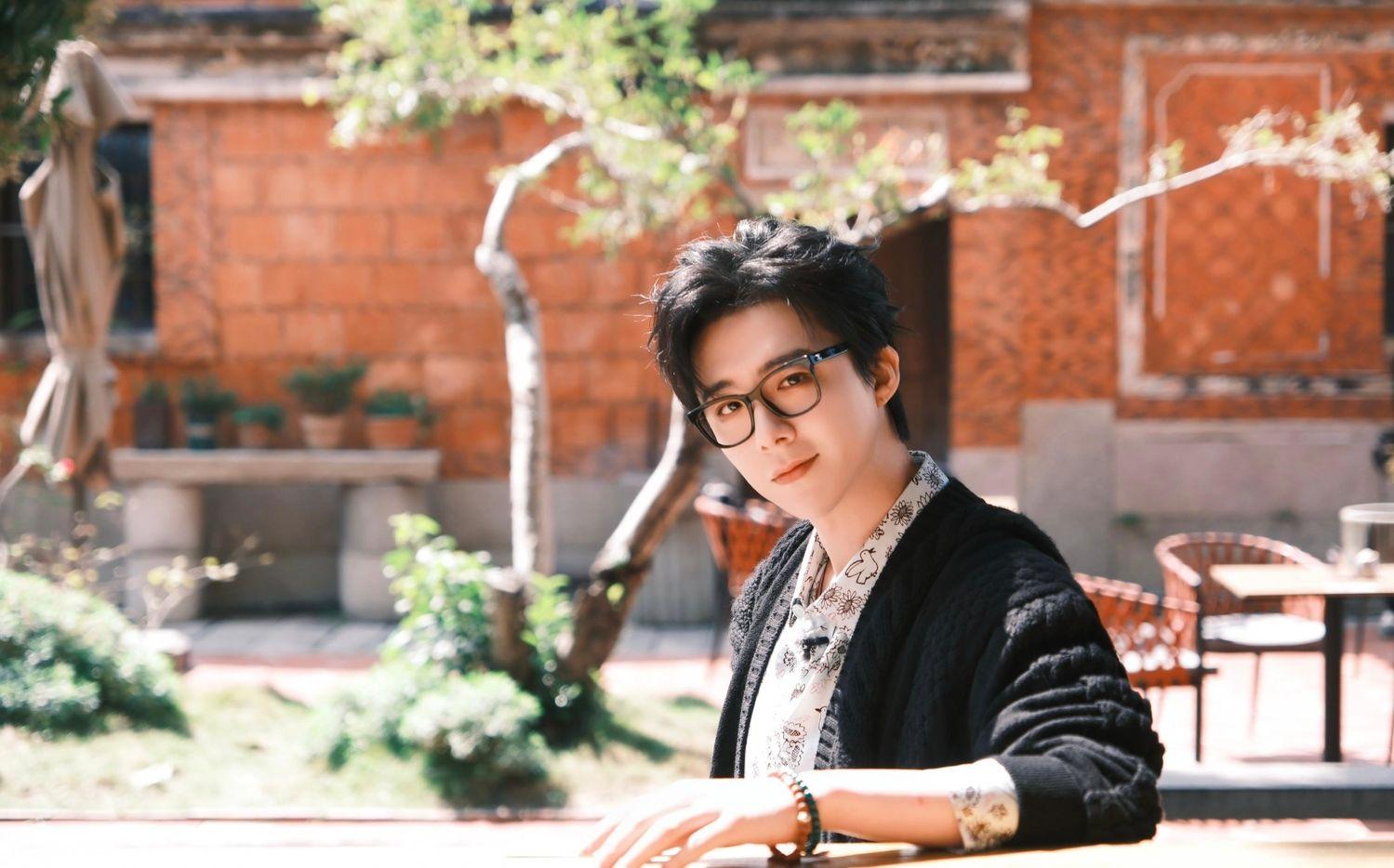 [摩登兄弟刘宇宁][新闻]250406 刘宇宁新照片引发热烈反响,粉丝积极评价展现正能量——本命星新闻