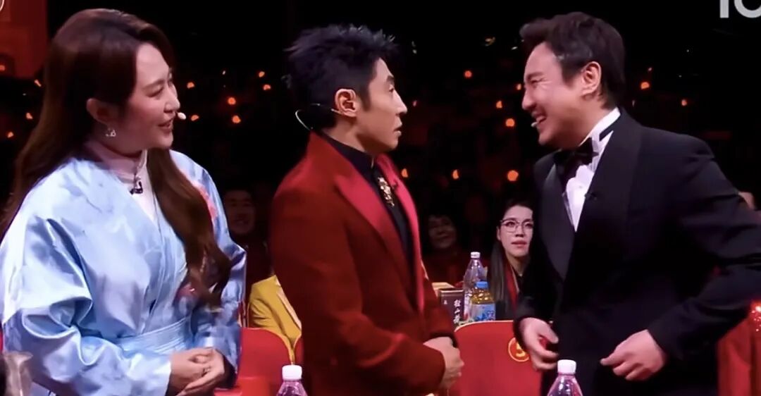 沈腾大方承认说错台词，春晚舞台需要这份松弛感 | 新京报快评