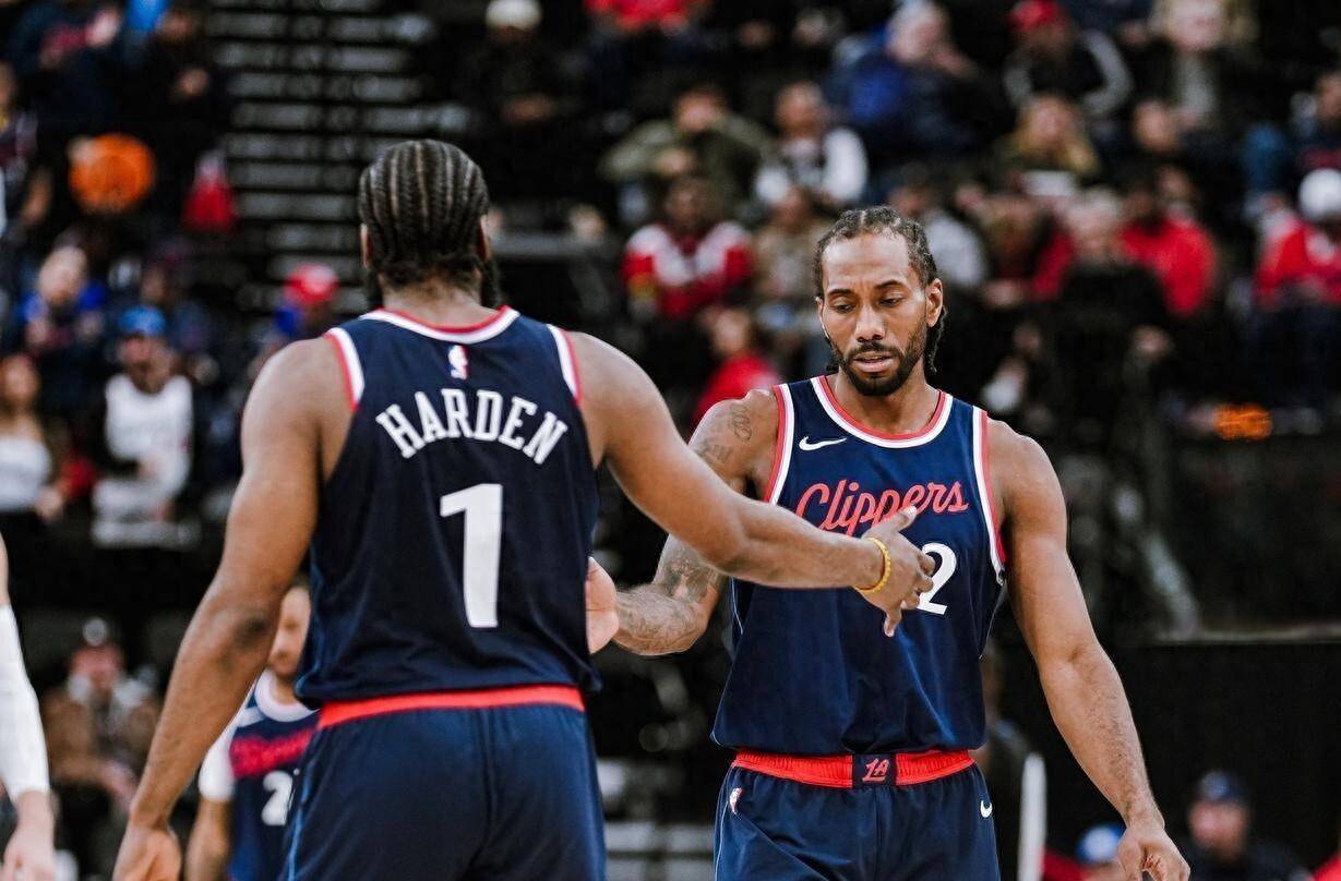 Skip被打脸!骑士记者爆猛料:哈登离队真相反转,伦纳德季后赛风光全靠他常规赛当牛做马,快船重建计划曝光!_交易