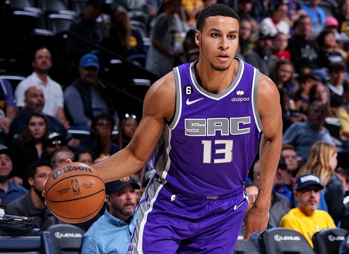 再见谢泼德!火箭、国王酝酿5换1交易,2米03前锋空降休斯顿