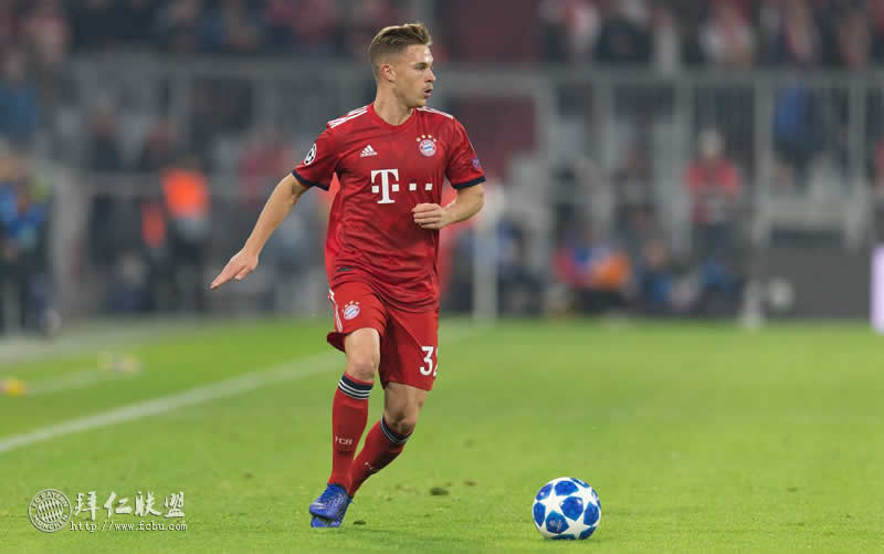 基米希补时打门击中对手手臂，裁判拒判点球引发争议 拜仁慕尼黑球迷联盟 fcbu.com