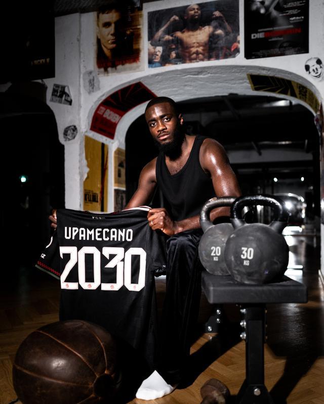 顶级薪资留住顶级中卫，于帕续约印证拜仁霸主地位|于帕|基米希|拜仁|签字费|诺伊尔