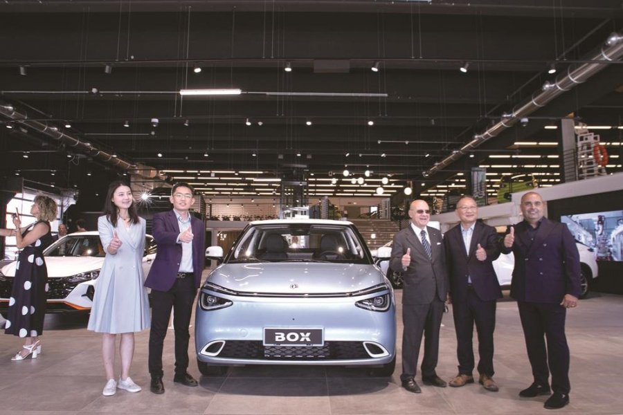 东风进出口首家意大利旗舰店开业