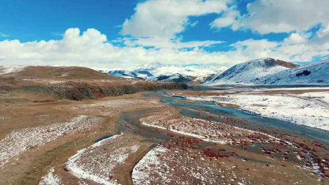 煮一杯暖意，等一场日出！露营追光迎新春，捷途相伴，团圆更有仪式感！