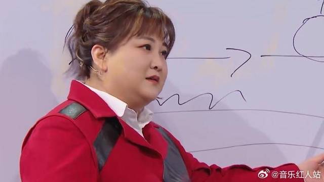 腾哥展现精湛画技的时刻，左右都画反了，太好笑了！