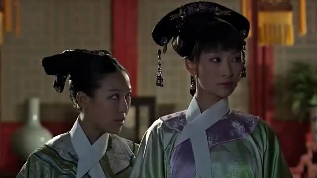 甄嬛传：嫔妃夜会角门密谋，富察贵人险遭暗算！推人真凶竟是她？