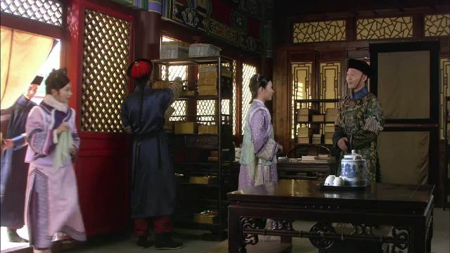 华妃派颂芝震慑内务府索要金纸