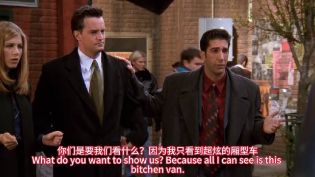 美女毒舌评论家？！莫妮卡的新工作！