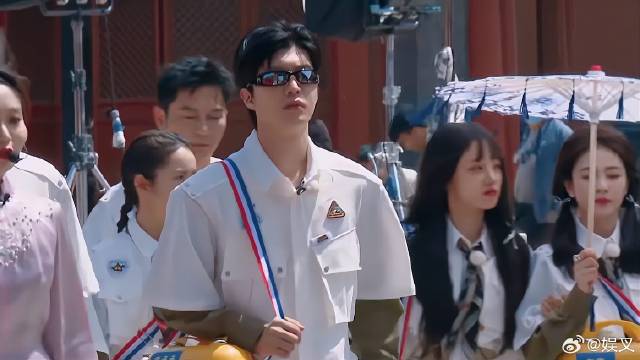 跑男与《甄嬛传》梦幻联动！刚好范丞丞被毒哑“范”陵容！