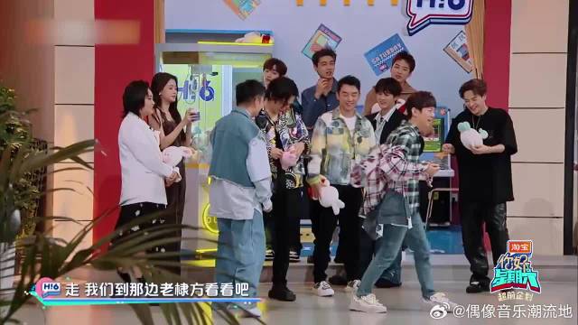 大家来到老棣方，有各种各样的美食，还能拍照打卡！