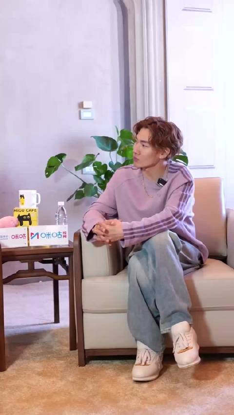 苏翊鸣国歌奏响时落泪，称难控制情绪