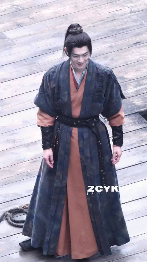 史无名：大过年的给你们跳个舞