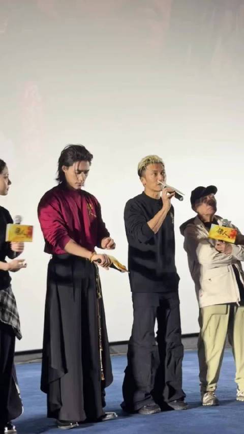 谢霆锋称赞此沙整理手链乖巧帅气
