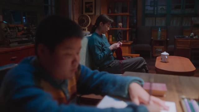 老舅：大叔出狱遇老同学，以为他又组织嫖了，老婆听得直骂不要脸