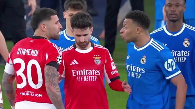 皇马1-0本菲卡！维尼修斯一脚圆月弯刀，带走胜利！