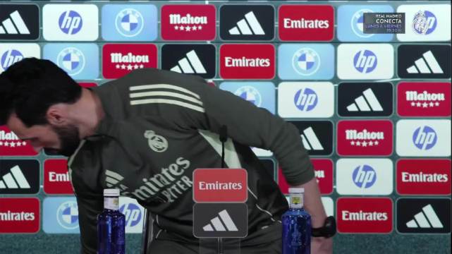 阿韦洛亚谴责种族主义，强调威尼修斯遭辱骂无任何借口