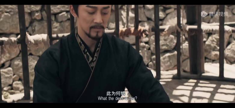 盘儿每个眼神也绝了