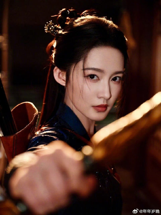 李沁在新剧《人间有味》中扮演的‘高原红女警’角色有哪些看点？