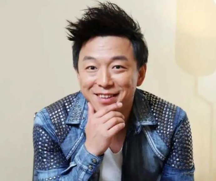 黄渤的妻子小欧近况如何，作为编剧她有哪些代表作品？