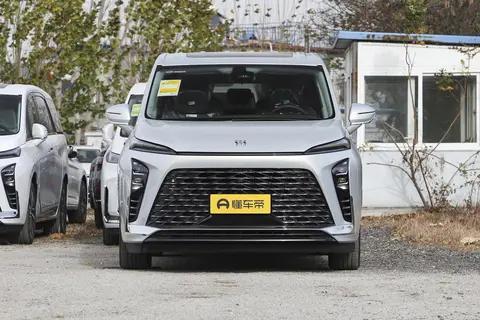 别克GL8底盘性能实测：商务MPV的舒适与稳控到底如何？