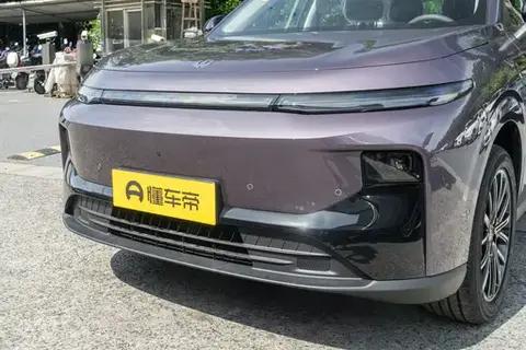 小家庭选车推荐，零跑B10空间实用性满分，家用通勤两不误
