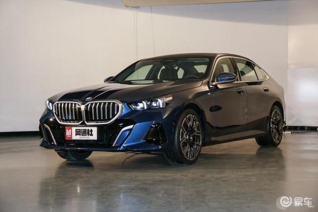2026年第6周仅三款新车上市：宝马5系/i5官降7-9万，途锐推曜黑版