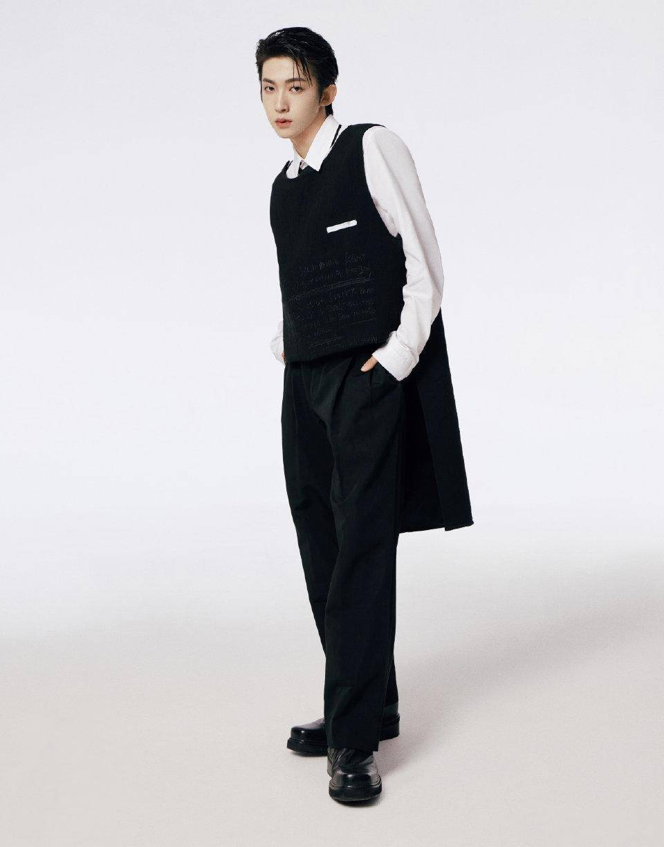 内娱又一完颜团INTO1：尹浩宇如在逃王子，周柯宇侧颜太优越