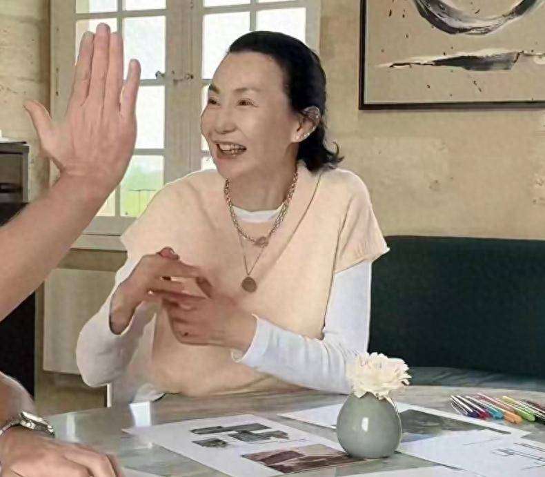 老港星圈热闹非凡，王祖贤张曼玉纷纷出山