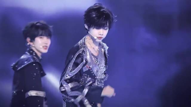 陈奕恒被赞美如天使超凡脱俗