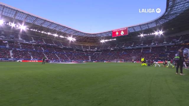 奥萨苏纳2比1绝杀皇马，维尼修斯破门难挽败局