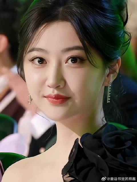 景甜这瓜子脸太精致了