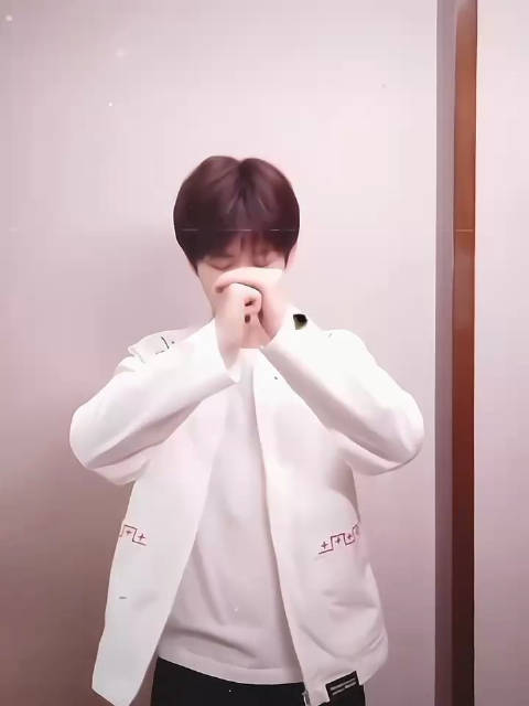 成毅隐忍式表演获赞，精准眼神胜过台词嘶吼