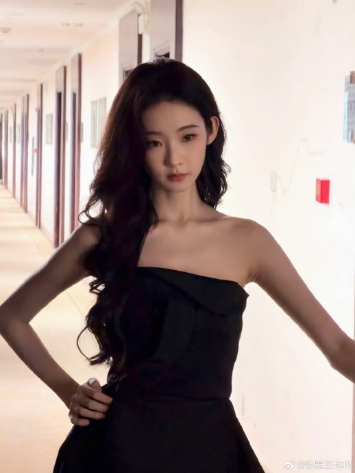 张艺凡是如何从被误认为“创造101”成员，到主演电影《101金库》的？