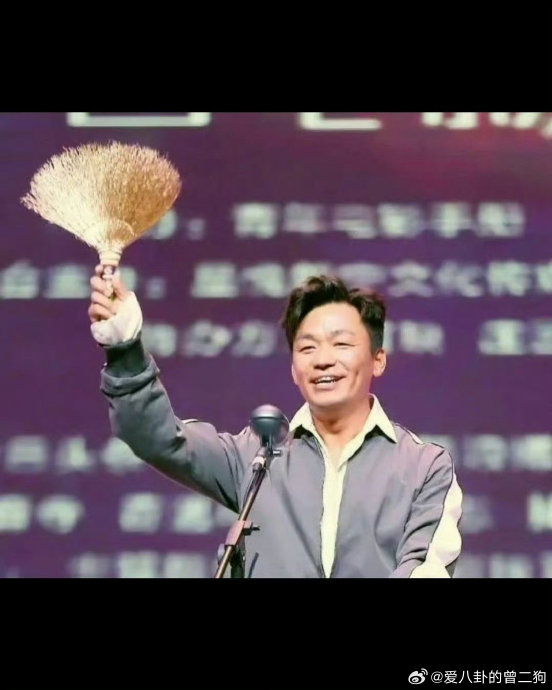 王宝强亲自领取金扫帚奖时说了什么，对他后续的创作有何影响？